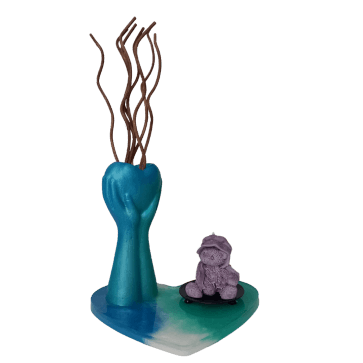 Plateau cœur avec diffuseur en forme de buste féminin et d'une coupelle permettant la pose d'une bougie en forme de couple enlacé